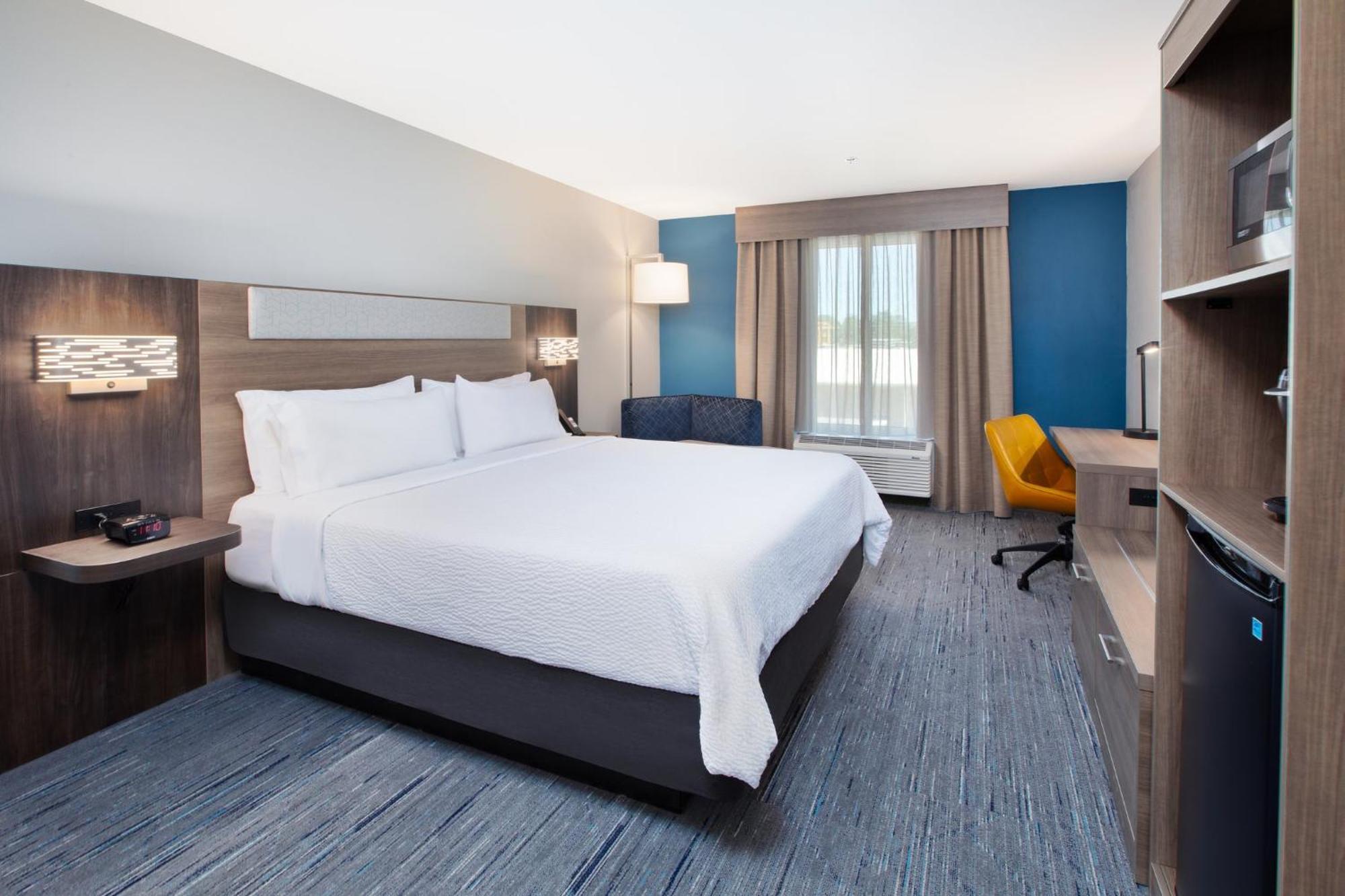 Holiday Inn Express Turlock By Ihg Exterior foto