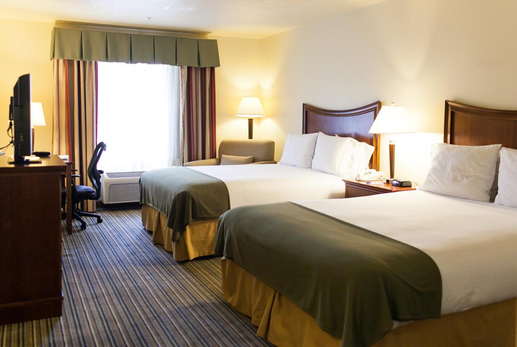 Holiday Inn Express Turlock By Ihg Exterior foto